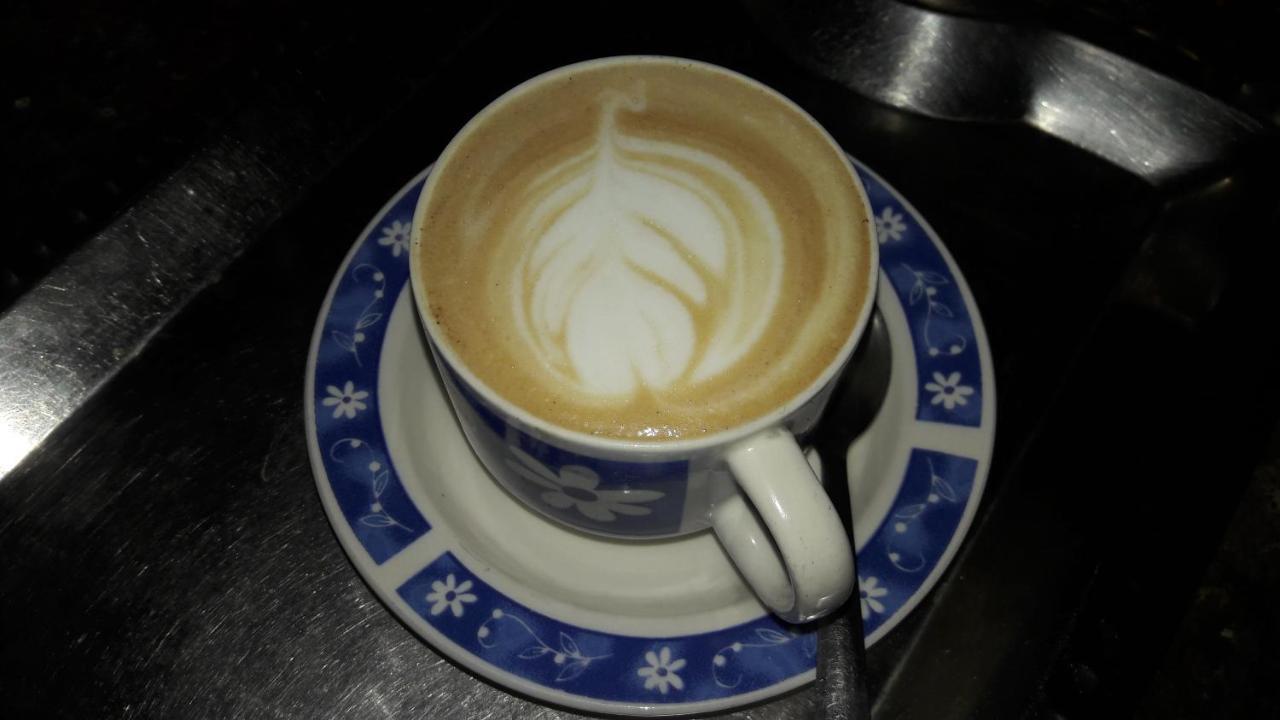 Begnas Coffee House & Hotel Deorali Экстерьер фото